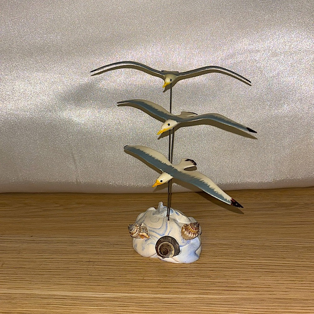 Vintage Handpainted Seagulls Statue Art 6.5' Tall